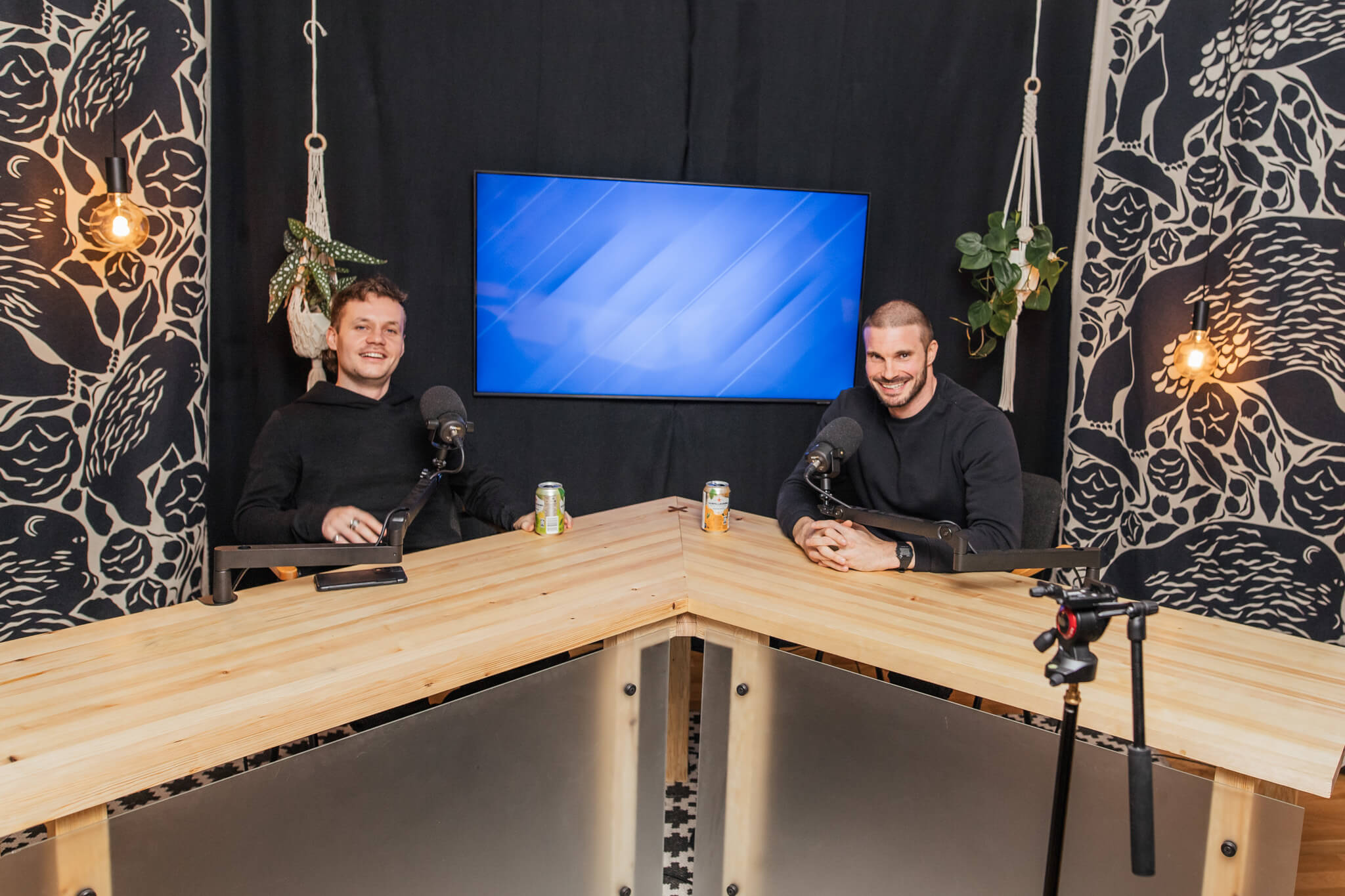 Mrace-podcast-stuido